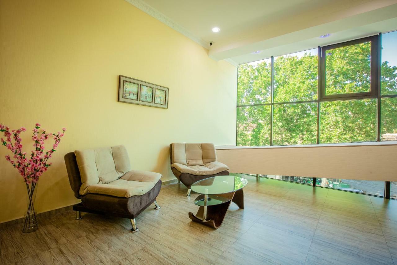 Hotel Comfort Tbilisi Zewnętrze zdjęcie